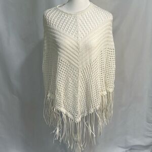 BRAND NEW CHICOS BLACK LABEL PONCHO WITH FRING IN ANTIQUE WHITE WITH TAGS OS